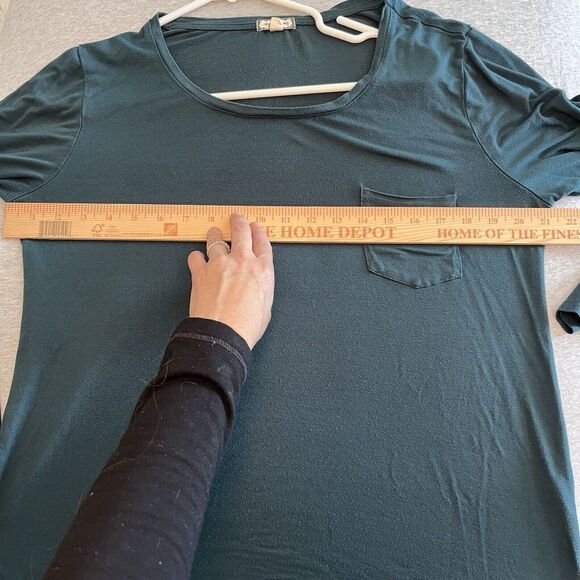 Eyeshadow Top Womens Large Forest Green Knit Long Sleeve Basic Capsule Shirt EUC - Picture 6 of 7